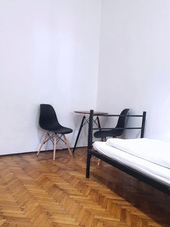 Viki Kazimierz Hostel Krakow Exterior photo